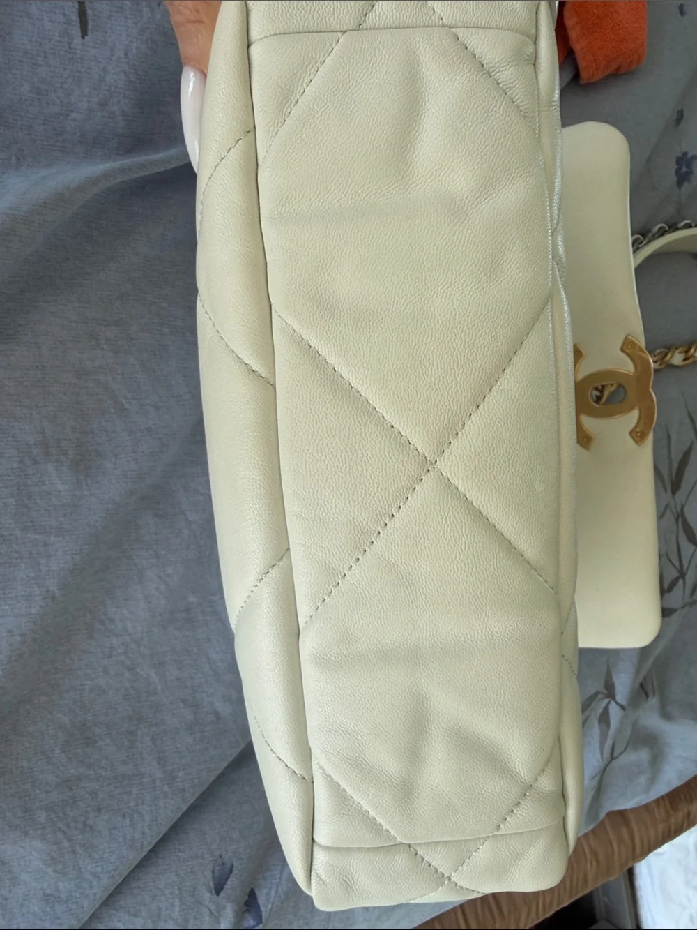 Chanel 19 White Quilted Shoulder Bag size medium with Gold & Silver Chain